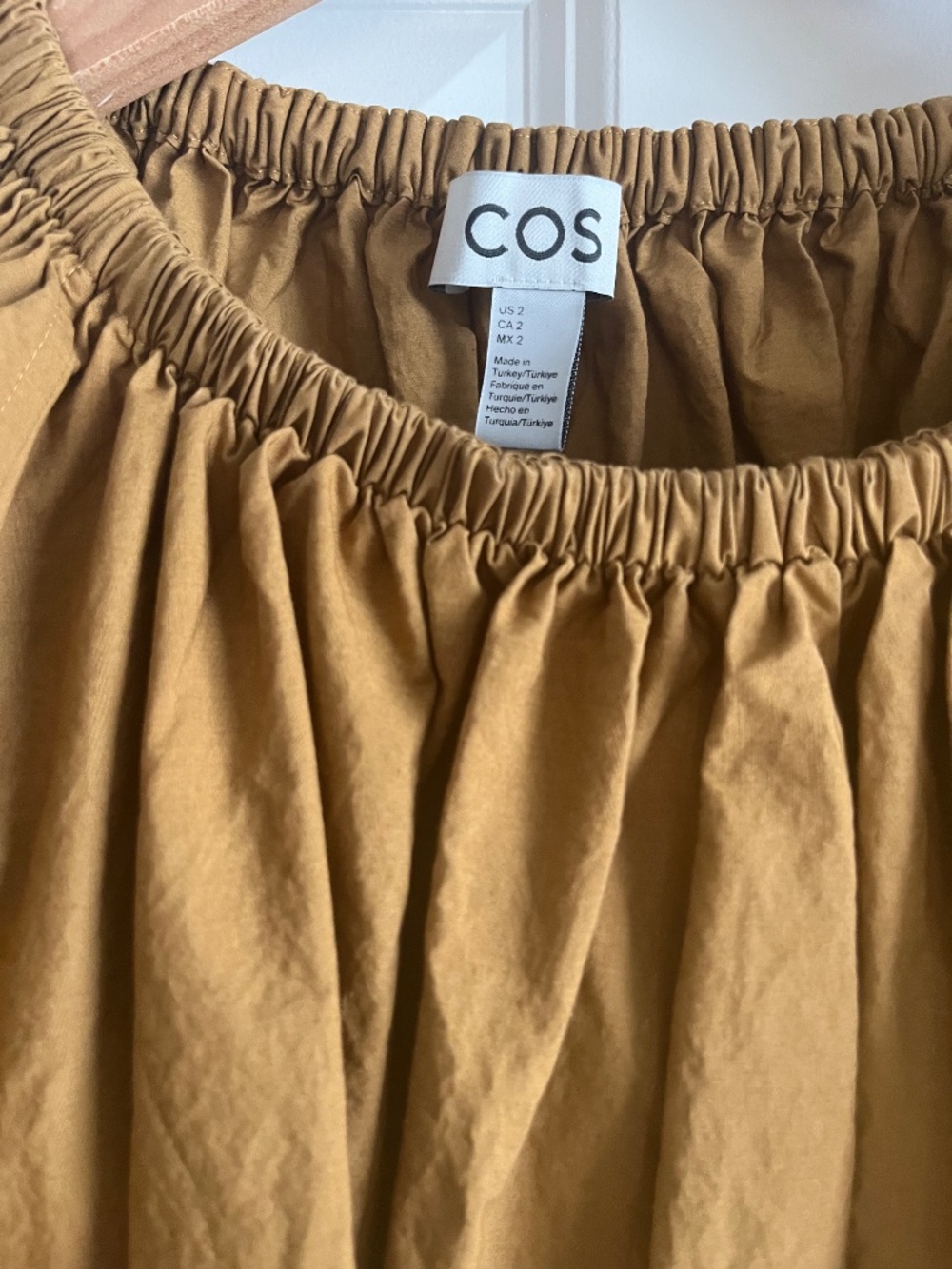 COS Off Shoulder Set - Picture 2 of 7